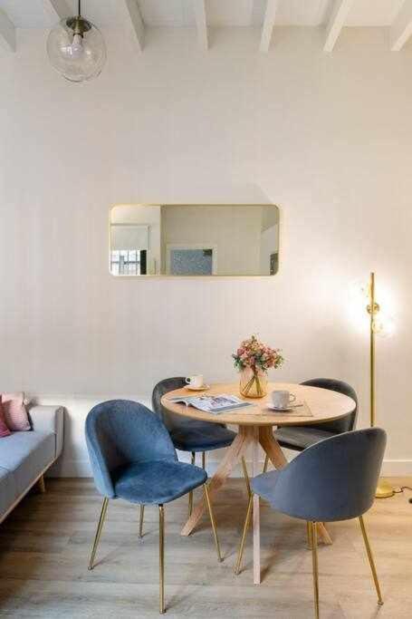 Monkeys Apartments San Roman Deluxe إشبيلية المظهر الخارجي الصورة