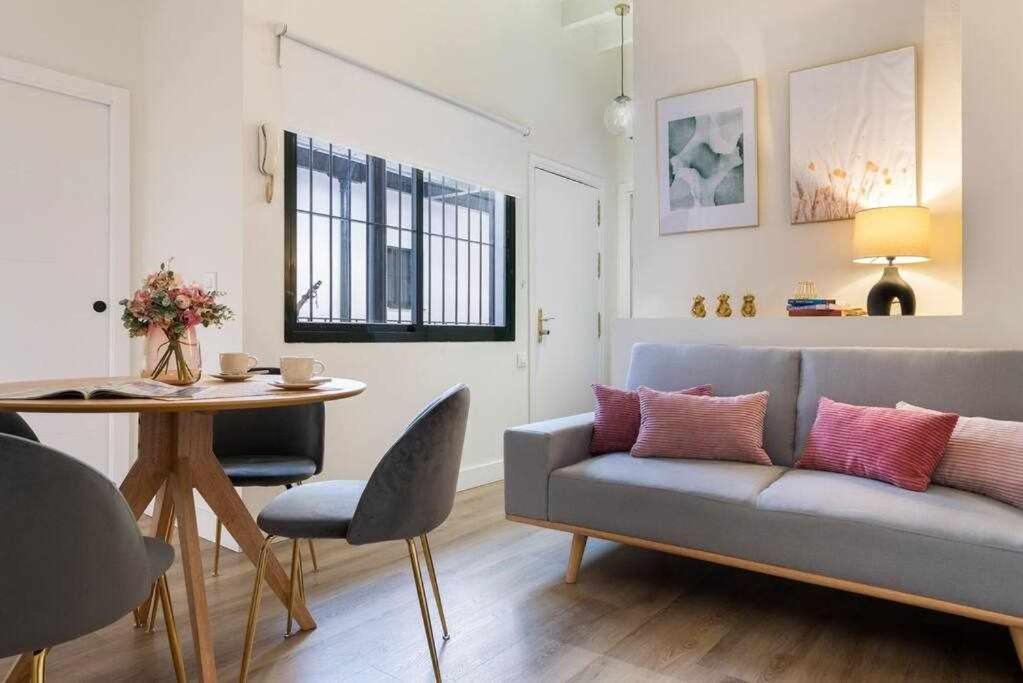 Monkeys Apartments San Roman Deluxe إشبيلية المظهر الخارجي الصورة